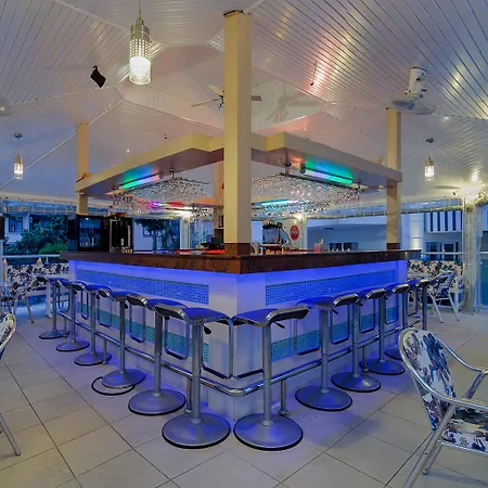 Aparthotel Sunflower 4*