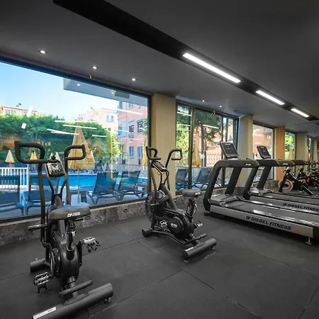 Aparthotel Sunflower 4*