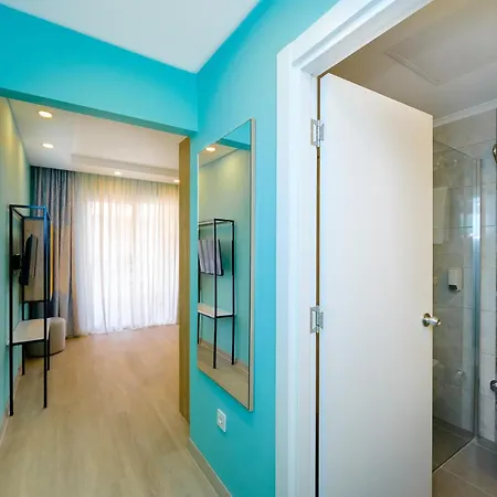 Aparthotel Sunflower 4*